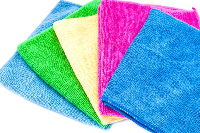 Microfiber Cloths vs Cotton Cloths: Which Cleans Better?